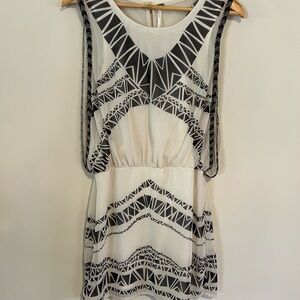 Geometric Pattern Sleeveless Dress